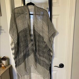 NWOT VICI Striped Gray and White Poncho/Kimono~ OS
